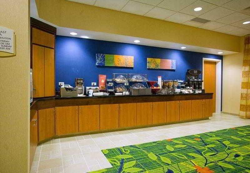 Fairfield Inn And Suites Cleveland Restauracja zdjęcie